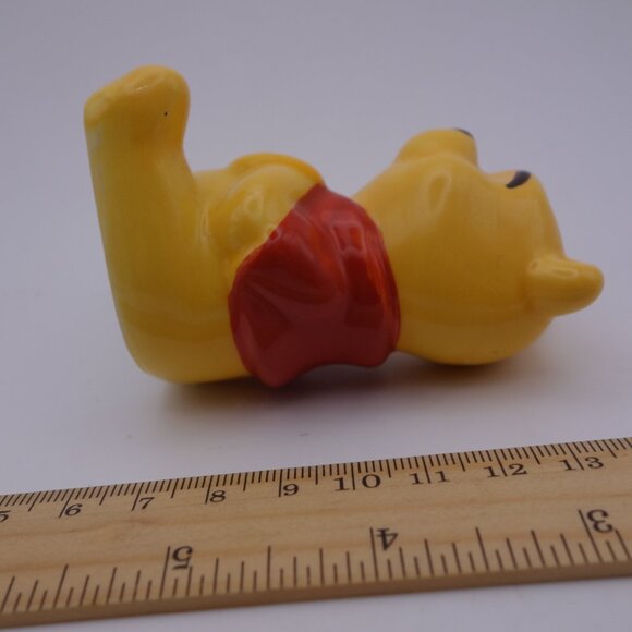 Disney Winnie the Pooh and "Hunny" Pot Ceramic Salt and Pepper Shakers - Picture 6 of 15